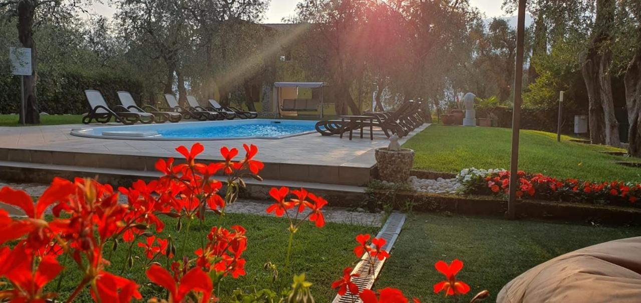 Agriturismo Le Dase Apartment มัลเชซิเน ภายนอก รูปภาพ